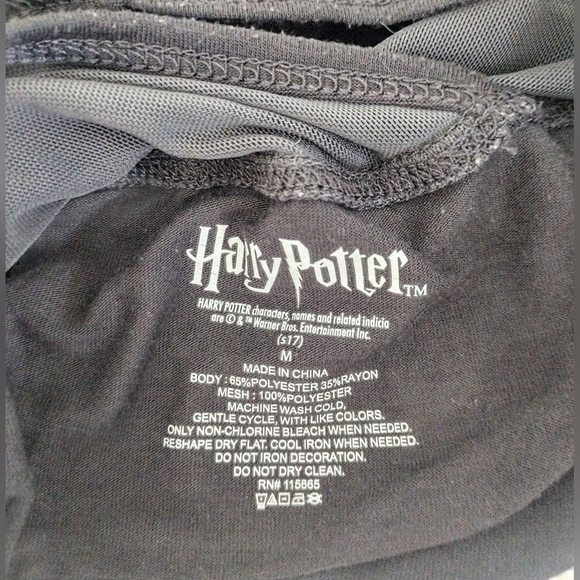 Harry Potter Hogwarts Dark Grey Keyhole Tank Top Size Medium - Picture 3 of 3